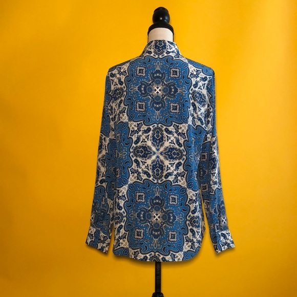 🆕 EQUIPMENT long sleeve button down blouse - Picture 3 of 9